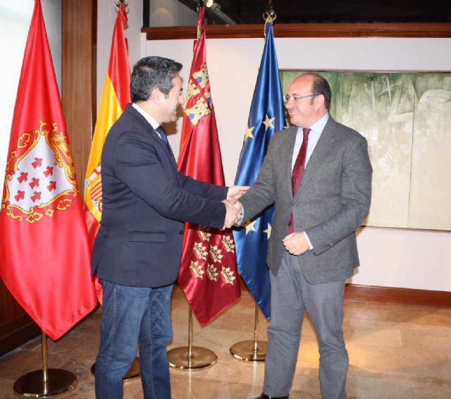 El presidente del Gobierno Regional se reúne con el alcalde de Alcantarilla